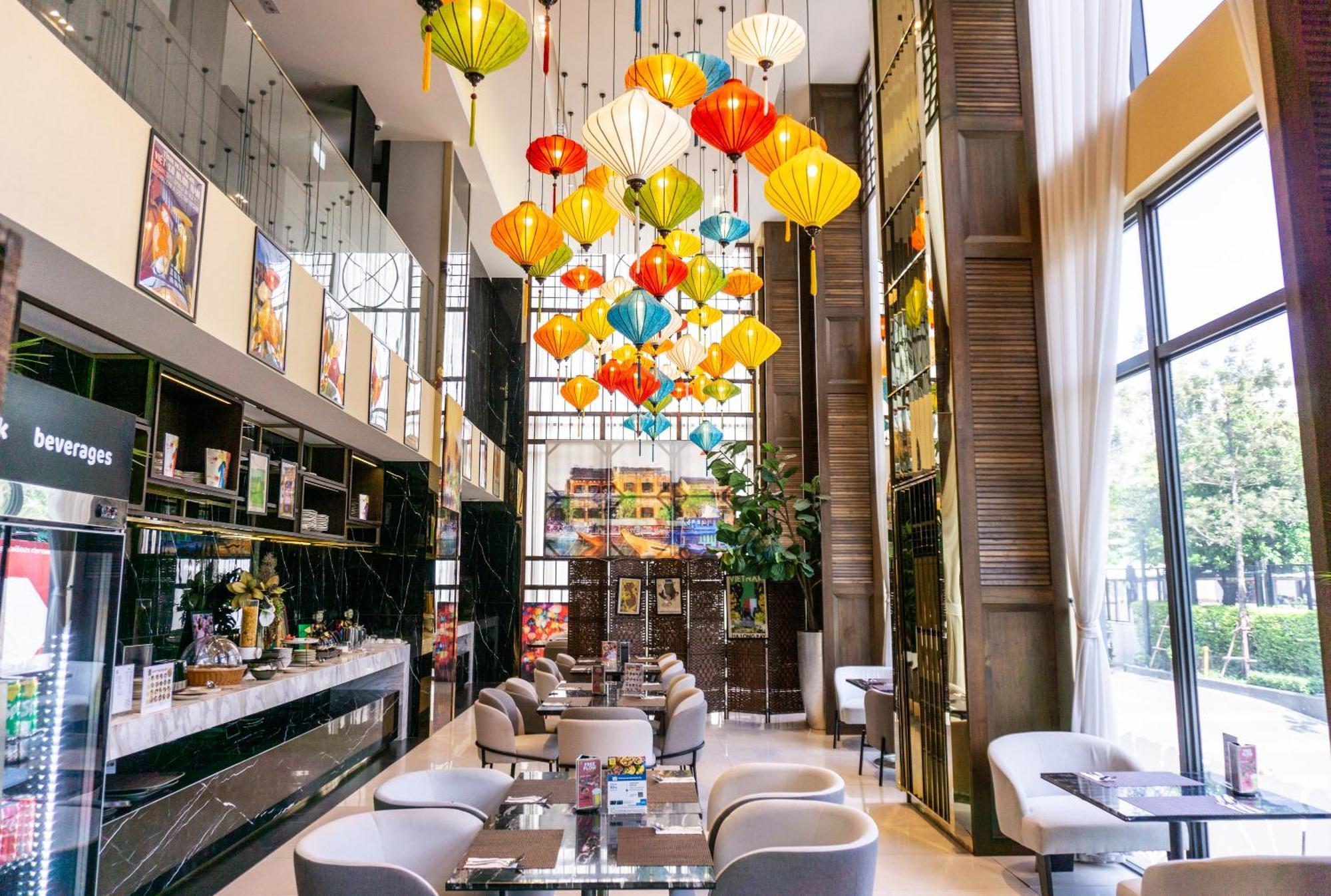 Hotel Ramada Plaza By Wyndham Bangkok Sukhumvit 48 Exterior foto